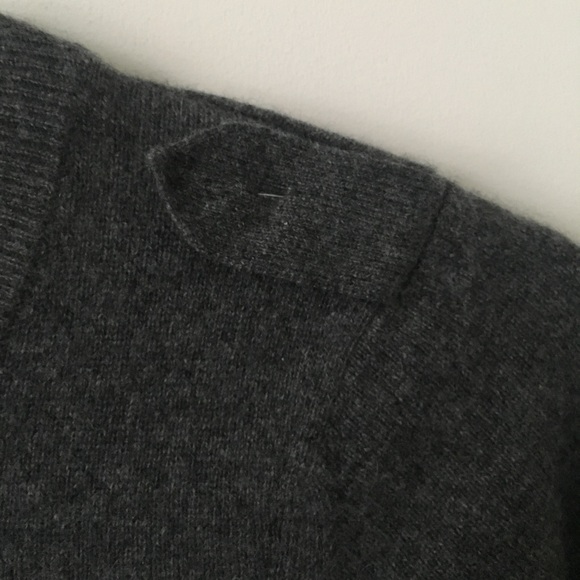 AQUA Cashmere Sweater - Picture 3 of 6
